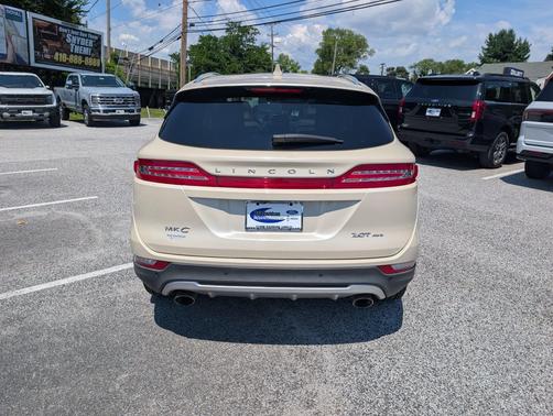 Ivory Pearl Metallic Tri-Coat 2018 Lincoln MKC Reserve