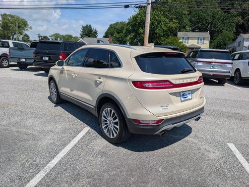 Ivory Pearl Metallic Tri-Coat 2018 Lincoln MKC Reserve