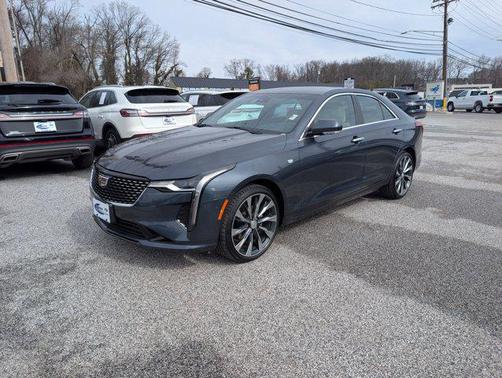 2022 Cadillac CT4 Luxury