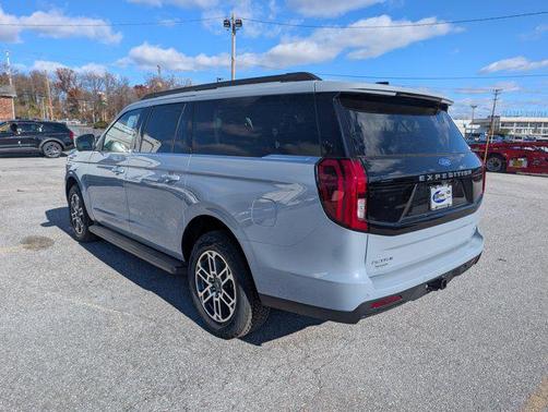 2025 Ford Expedition Max Active 4x4