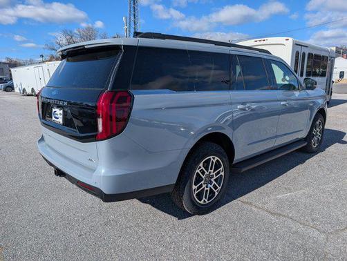 2025 Ford Expedition Max Active 4x4