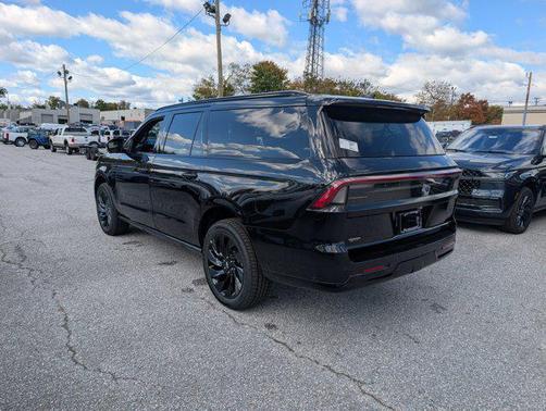 2025 Lincoln Navigator Reserve
