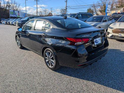 2021 Nissan Versa 1.6 SV
