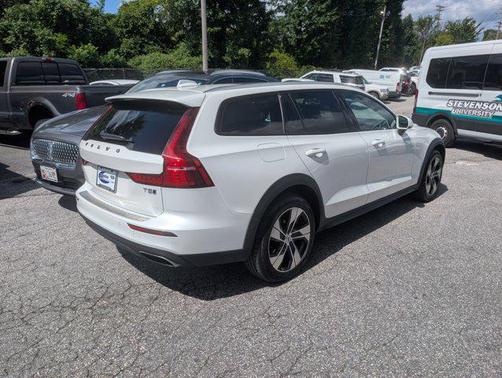 2020 Volvo V60 Cross Country T5