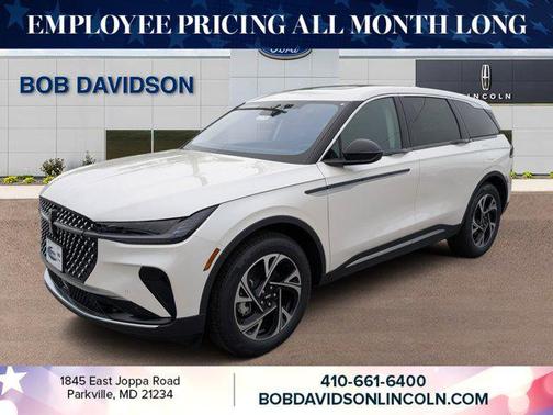 White Platinum Metallic Tri-Coat 2026 Lincoln Nautilus Premiere