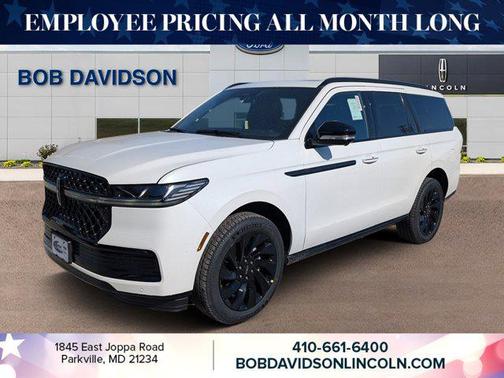 Pristine White Metallic Tri-Coat 2026 Lincoln Navigator Reserve