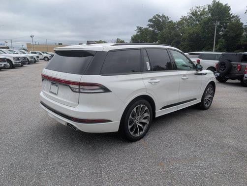 2025 Lincoln Aviator Premiere
