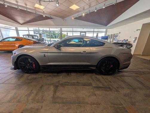 2020 Ford Shelby GT500 Base