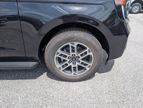 Agate Black Metallic 2026 Ford Expedition Max Active 4x4
