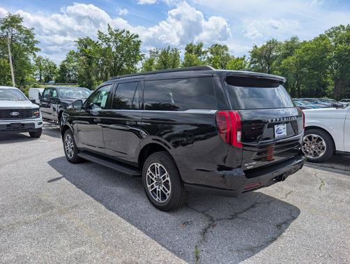 Agate Black Metallic 2026 Ford Expedition Max Active 4x4