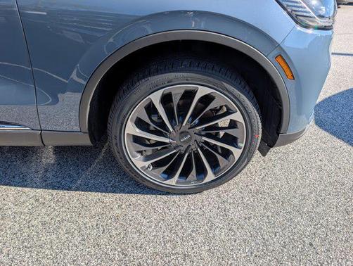 Whisper Blue Metallic Clearcoat 2026 Lincoln Aviator Reserve AWD