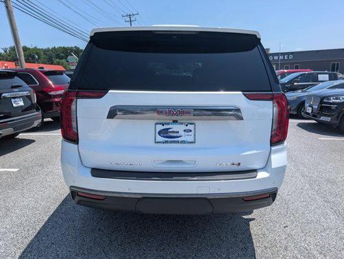 2022 GMC Yukon 4WD AT4