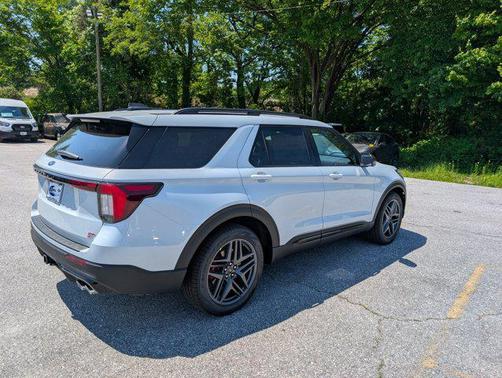 Space White Metallic 2026 Ford Explorer ST