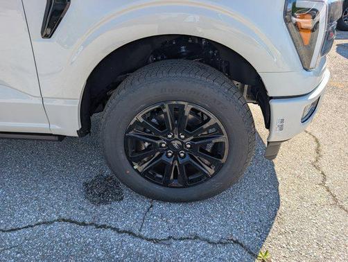 Star White Metallic Tri-Coat 2026 Ford F-150 Platinum