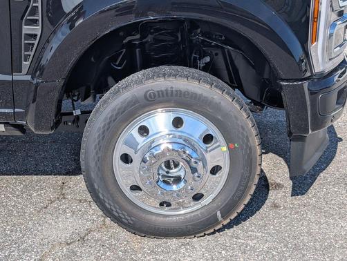 Agate Black Metallic 2026 Ford F-450 Platinum