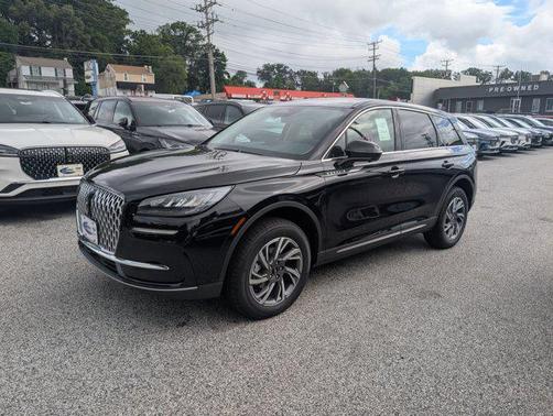 2025 Lincoln Corsair Premiere