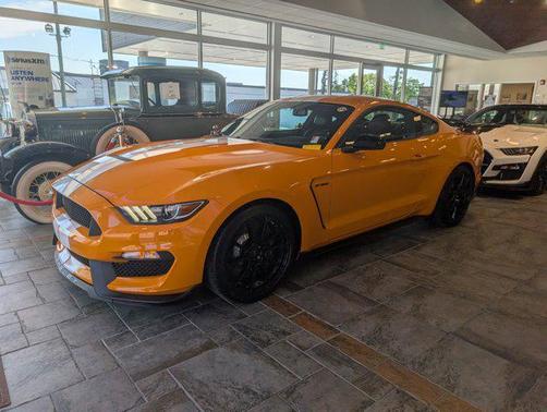 2019 Ford Shelby GT350 Base