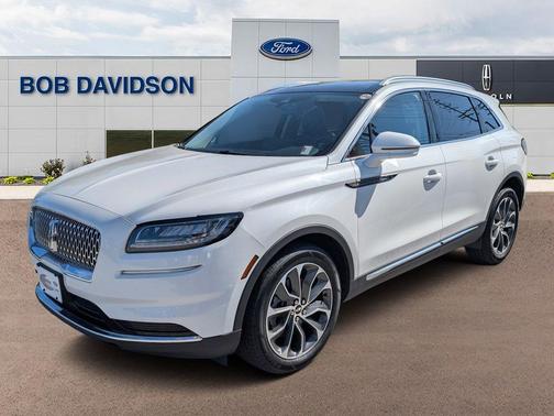Pristine White Metallic Tri-Coat 2022 Lincoln Nautilus Reserve