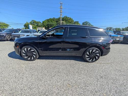 Infinite Black Metallic Clearcoat 2024 Lincoln Nautilus Black Label