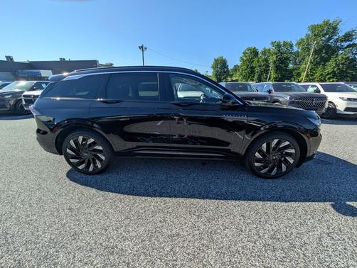 Infinite Black Metallic Clearcoat 2024 Lincoln Nautilus Black Label