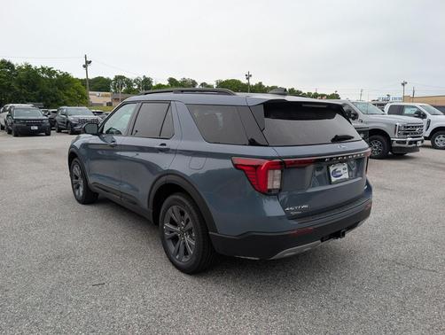 Vapor Blue Metallic 2026 Ford Explorer Active
