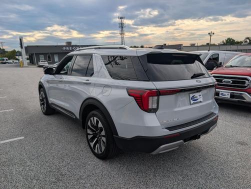 White Metallic 2025 Ford Explorer Platinum