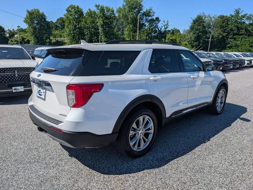 Star White Metallic Tri-Coat 2021 Ford Explorer XLT