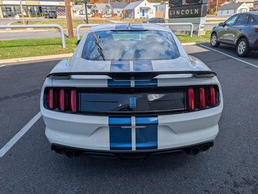 2020 Ford Shelby GT350 Base