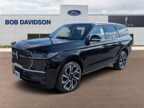 Infinite Black Metallic Clearcoat 2026 Lincoln Navigator Reserve