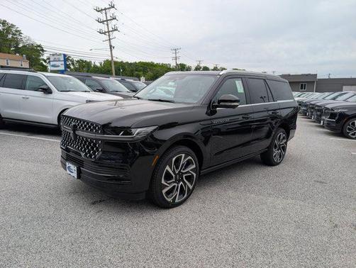 Infinite Black Metallic Clearcoat 2026 Lincoln Navigator Black Label