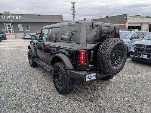Shadow Black 2026 Ford Bronco Outer Banks