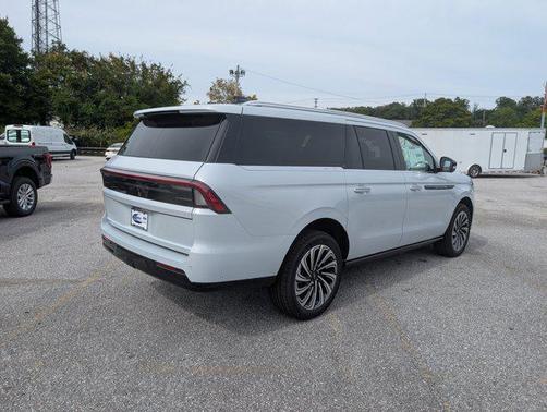 2025 Lincoln Navigator Black Label