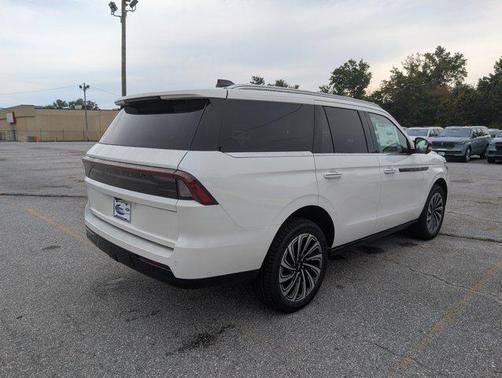 2025 Lincoln Navigator Black Label