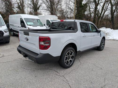 Space White Metallic 2025 Ford Maverick Lariat