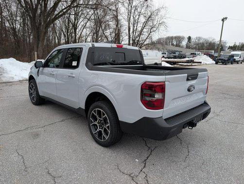 Space White Metallic 2025 Ford Maverick Lariat