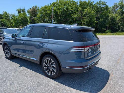 Whisper Blue Metallic Clearcoat 2026 Lincoln Aviator Premiere