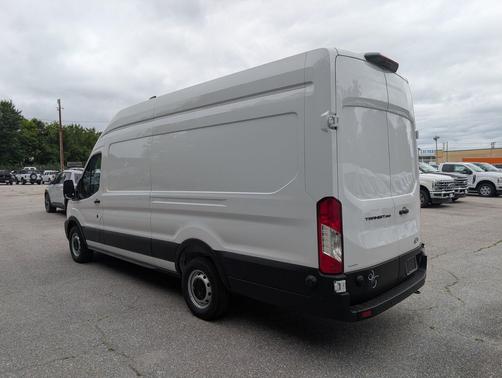 Oxford White 2026 Ford Transit-250 Base