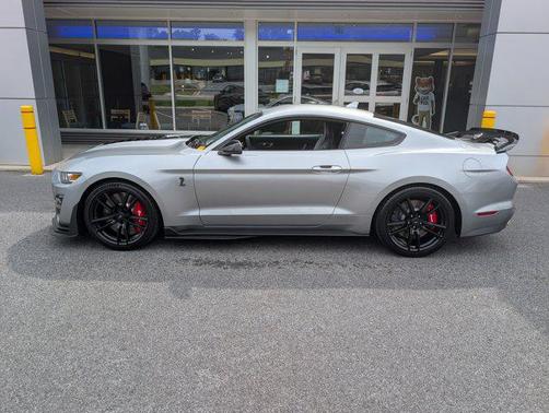 2020 Ford Shelby GT500 Base