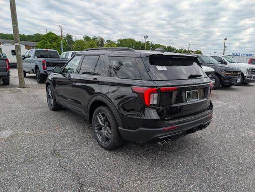 Agate Black Metallic 2026 Ford Explorer ST