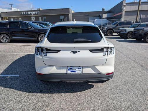 2022 Ford Mustang Mach-E Select