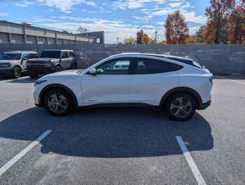 2022 Ford Mustang Mach-E Select
