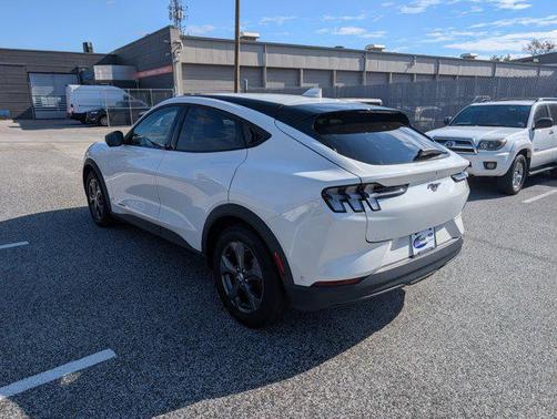 2022 Ford Mustang Mach-E Select