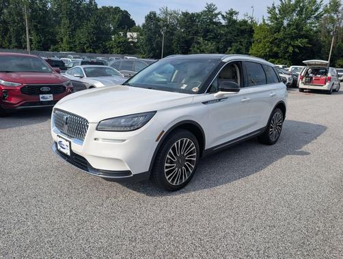 White Metallic 2022 Lincoln Corsair Reserve