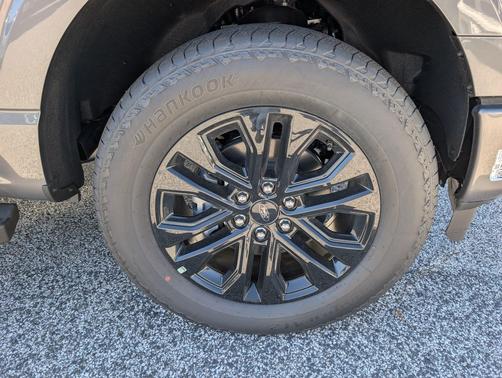Carbonized Gray Metallic 2026 Ford F-150 Lariat