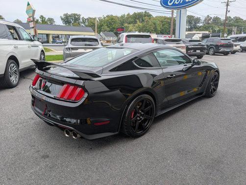 2018 Ford Shelby GT350R Base