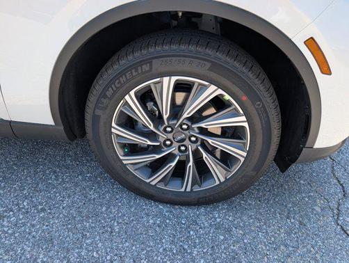 Pristine White Metallic Tri-Coat 2026 Lincoln Aviator Premiere