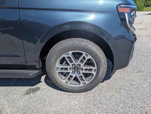 Stone Blue Metallic 2026 Ford Expedition Active