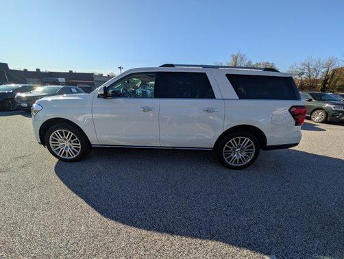 Star White Metallic Tri-Coat 2022 Ford Expedition Max Limited