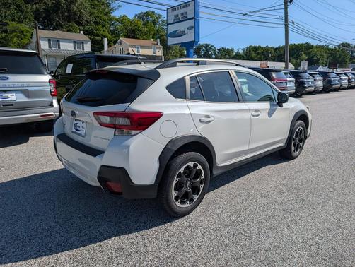 Crystal White Pearl 2021 Subaru Crosstrek Base