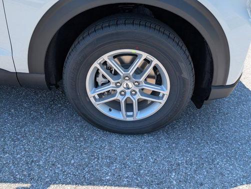Star White Metallic Tri-Coat 2026 Ford Explorer Active